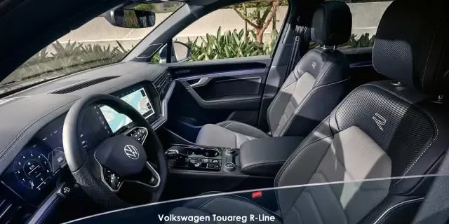 Vehicle Image for 7/10for Volkswagen Touareg V6 TDI R-Line